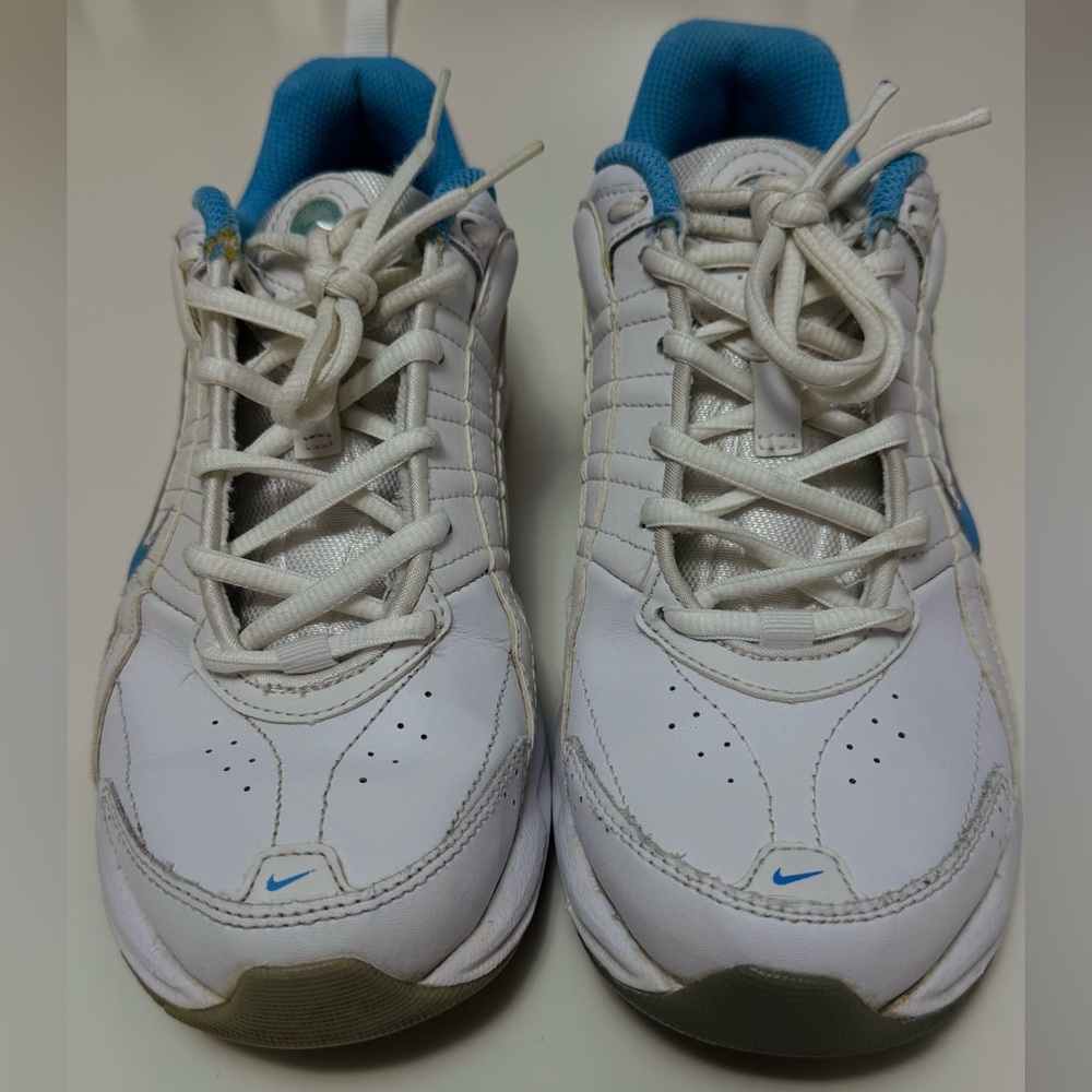 Nike White and Blue Sneakers with Chunky Sole